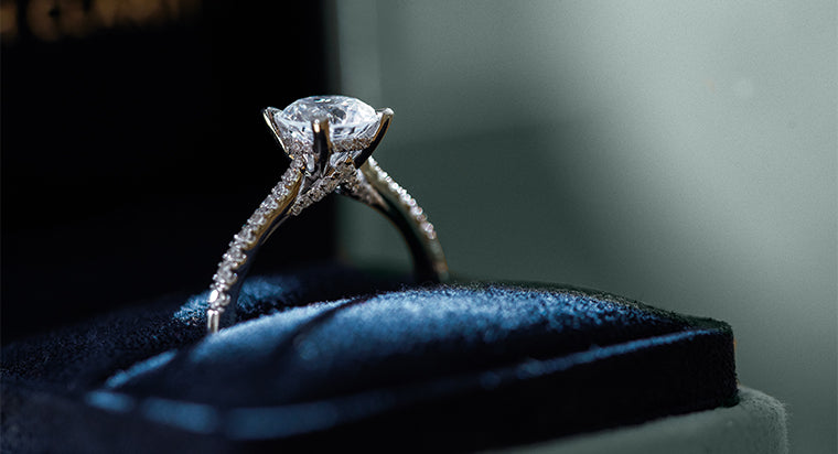 Diamond Engagement Rings: How and Where to Buy